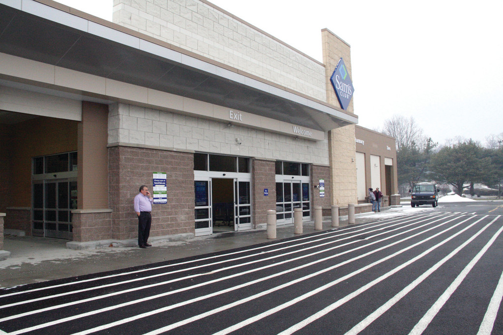 Sam’s Club ready to re-open in brighter new building | Warwick Beacon